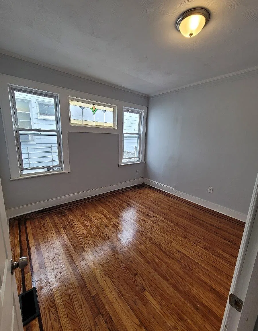 2 bed, 1200 sqft, $2,000 — Photo 3
