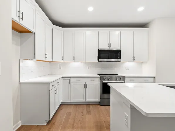 5305 Peters Farm Way #7305, Westborough, MA 01581