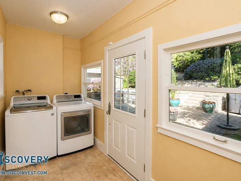 812 Trestle Glen Rd — Photo 15