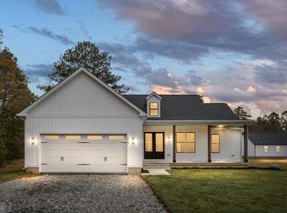 564 Currioman Dr, Montross, VA 22520