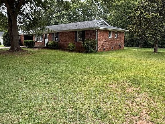 2nd image of 107 Bismark Dr