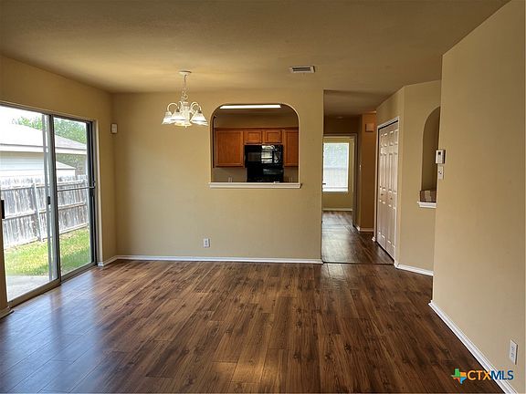 5th image of 240 Ibis Falls Dr