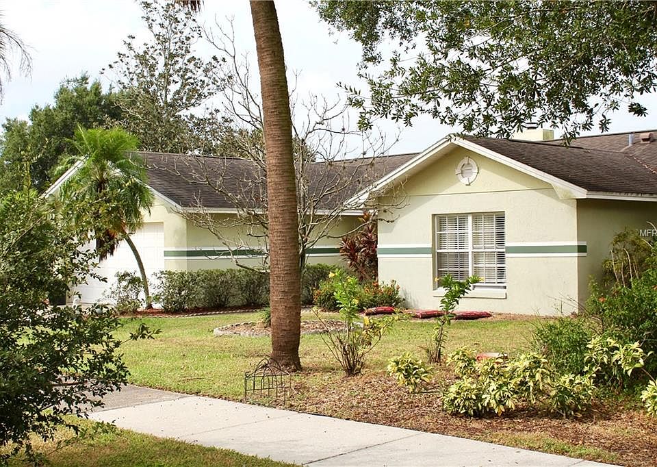 1st image of 820 Arietta Cir
