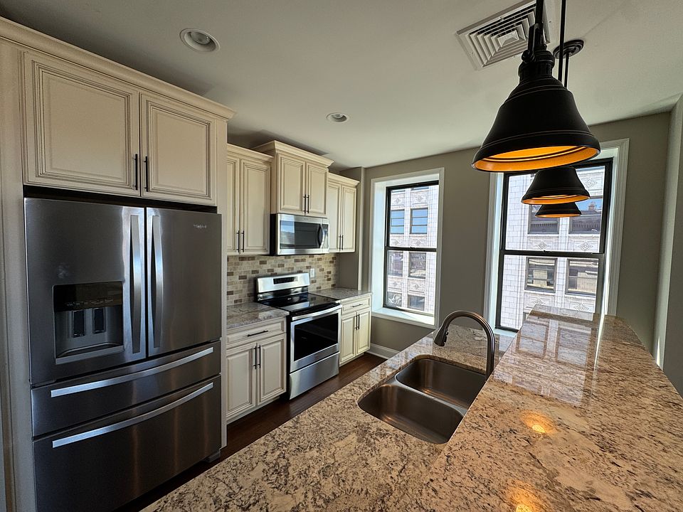 1st image of 11 W Market St APT 1101