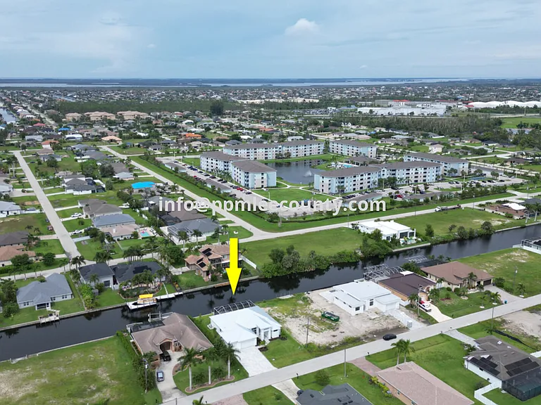 3818 SW 17th Ave — Photo 4