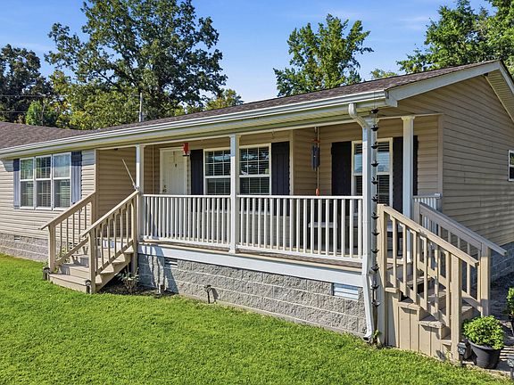 4th image of 2133 Charles Rd