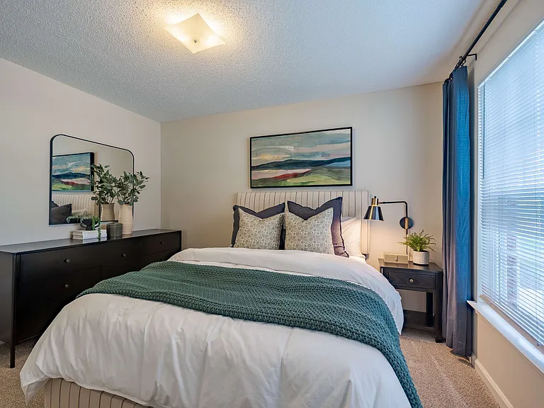 Legacy at Berkeley Place — Photo 14