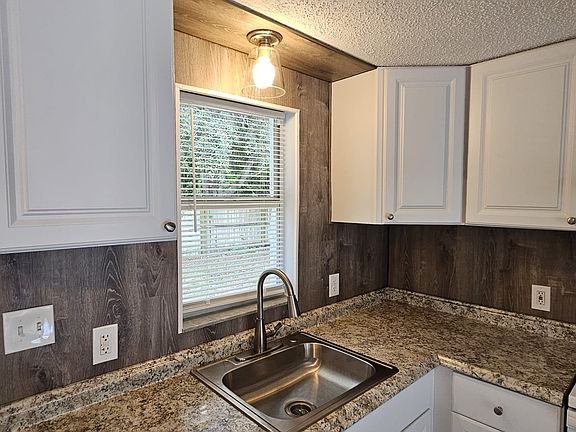 3rd image of 8337 Sunnydale Dr
