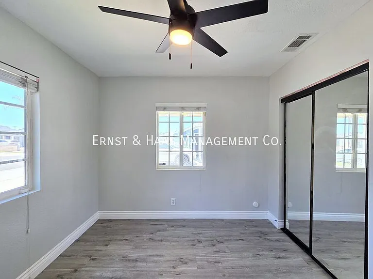 11937 Hercules St — Photo 20