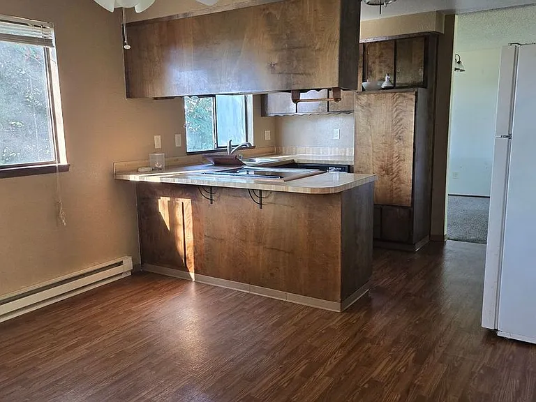1361 Lahti Dr — Photo 2