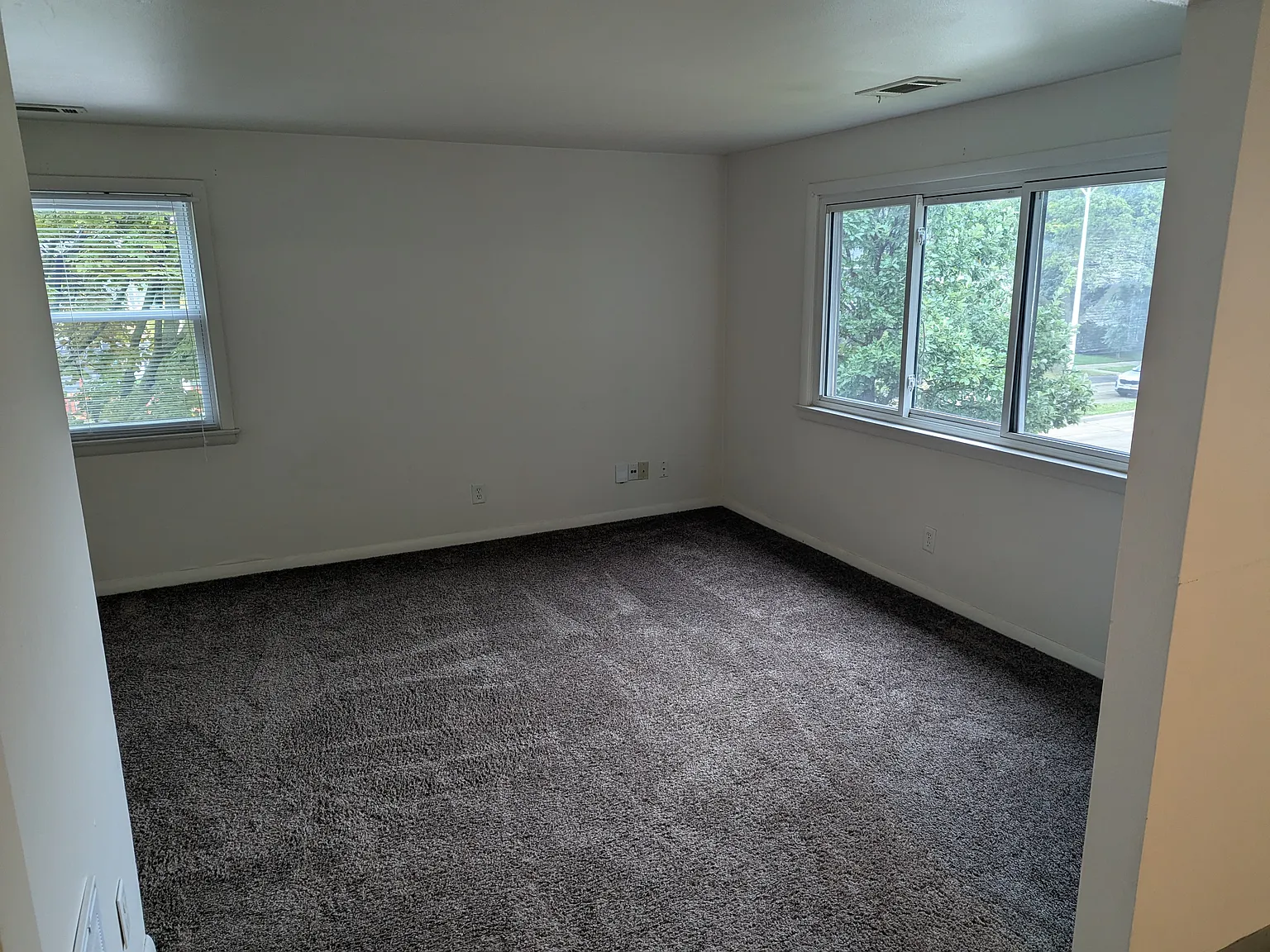 2 bed, 670 sqft, $1,450 — Photo 2