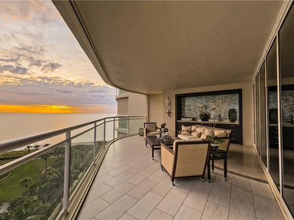 11125 Gulf Shore Dr #701, Naples, FL 34110