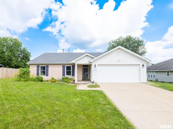 6210 N Frostwood Pkwy, Peoria, IL 61615