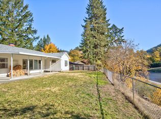 2855 Favill Ln, Grants Pass, OR 97526