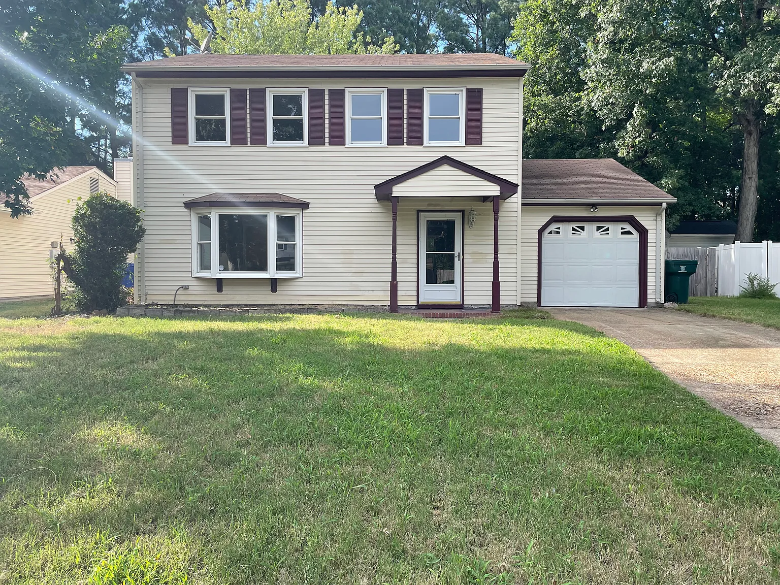 4 bed, 1.5 bath, 1619 sqft, $2,800 — Photo 1