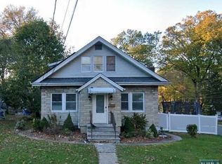 1176 Julia St, Teaneck, NJ 07666