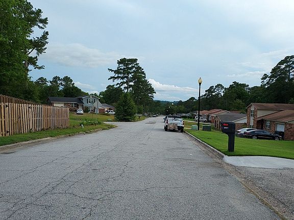 5th image of 2949 Rollingwood Dr
