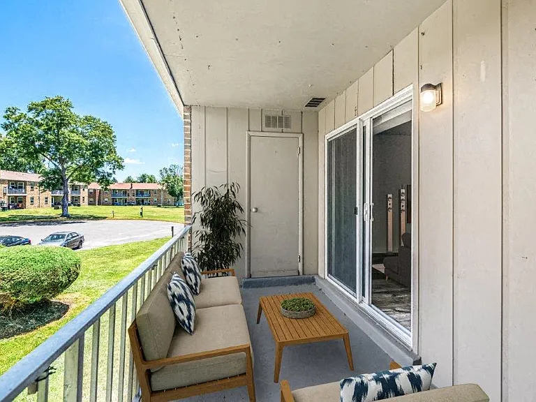 Fairways Apartment Homes — Photo 7