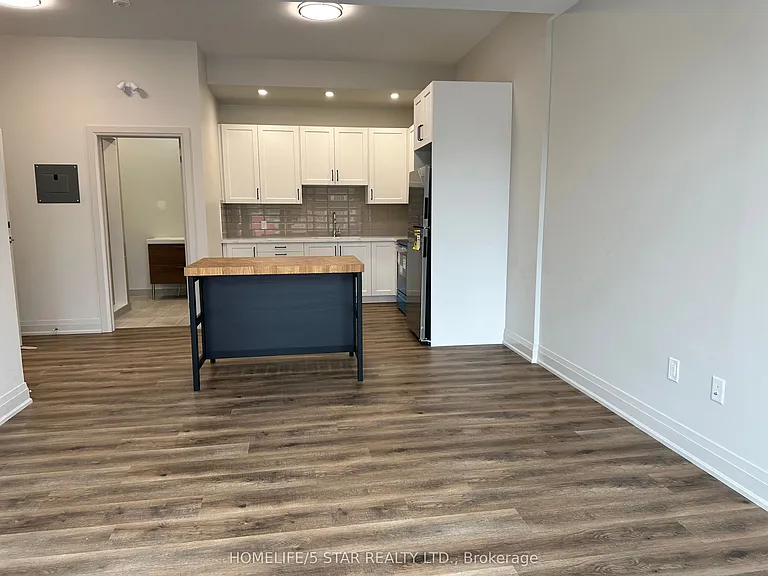 837 King St E #201 — Photo 6
