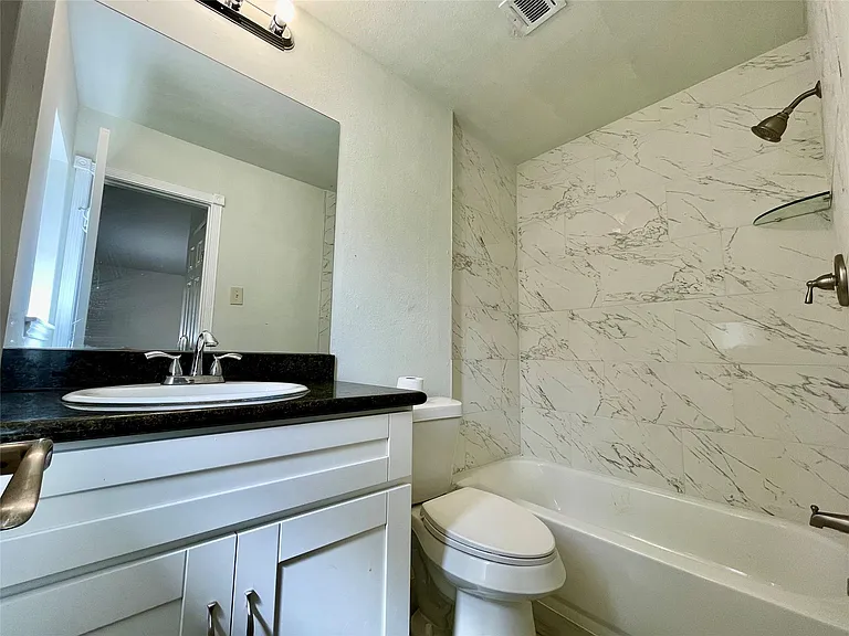 5375 Little John Ln — Photo 13