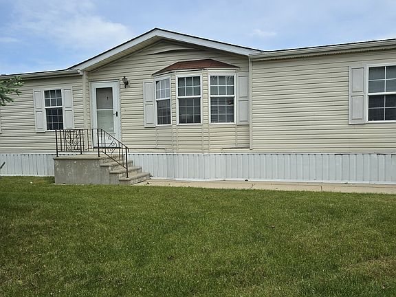 3rd image of 1077 Cherry St #36