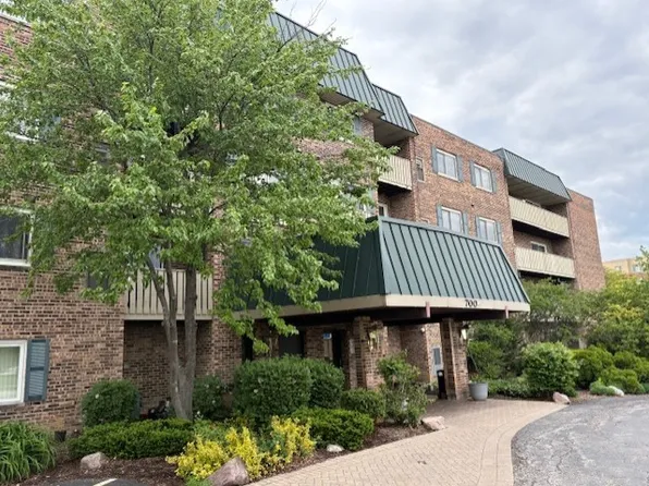 700 Perrie Dr APT 416, Elk Grove Village, IL 60007