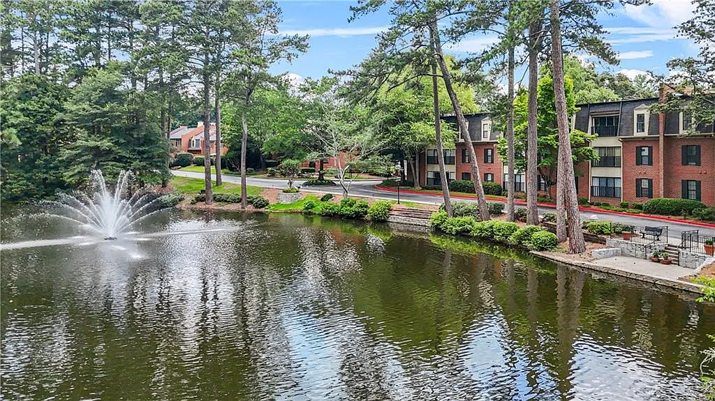 23203 Plantation Dr NE — Photo 1