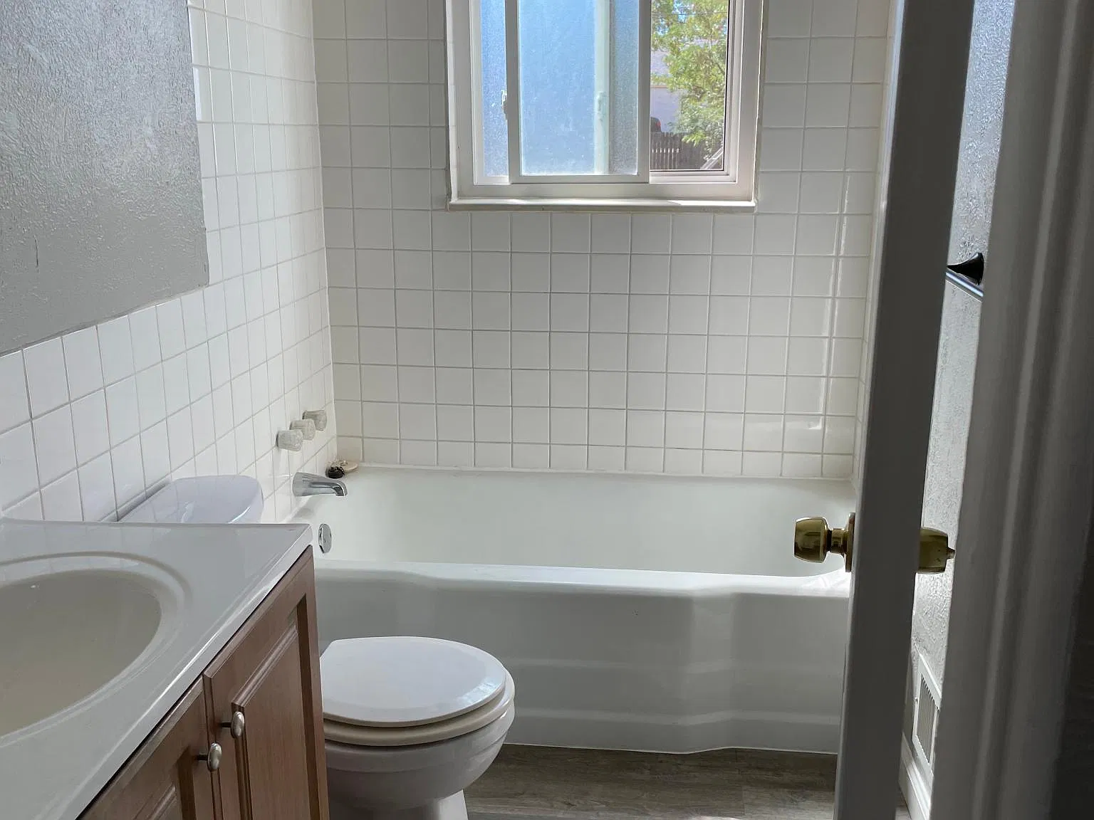 2 bed, 886 sqft, $2,300 — Photo 4
