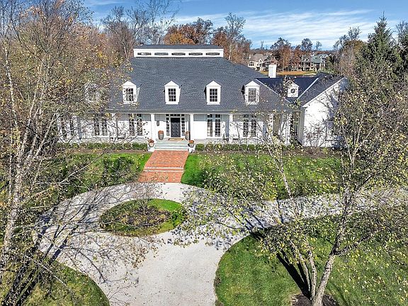 3rd image of 8100 Tillinghast Dr