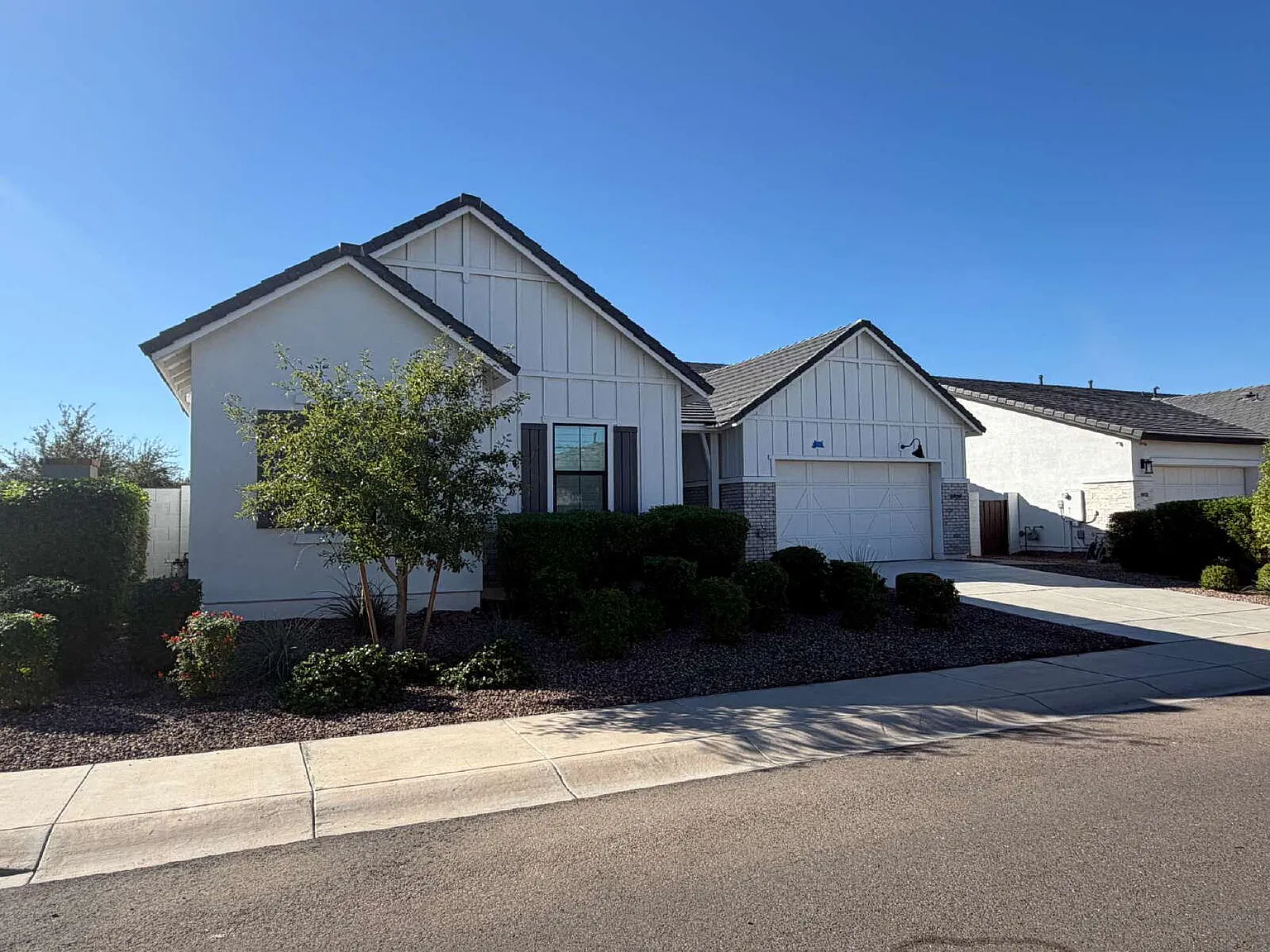 4 bed, 3.5 bath, 2899 sqft, $3,395 — Photo 2