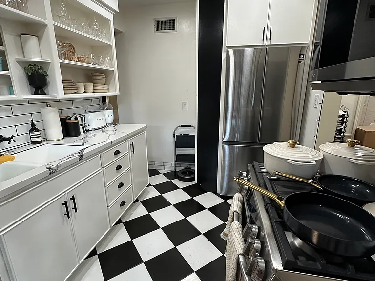 131 S Harper Ave — Photo 3