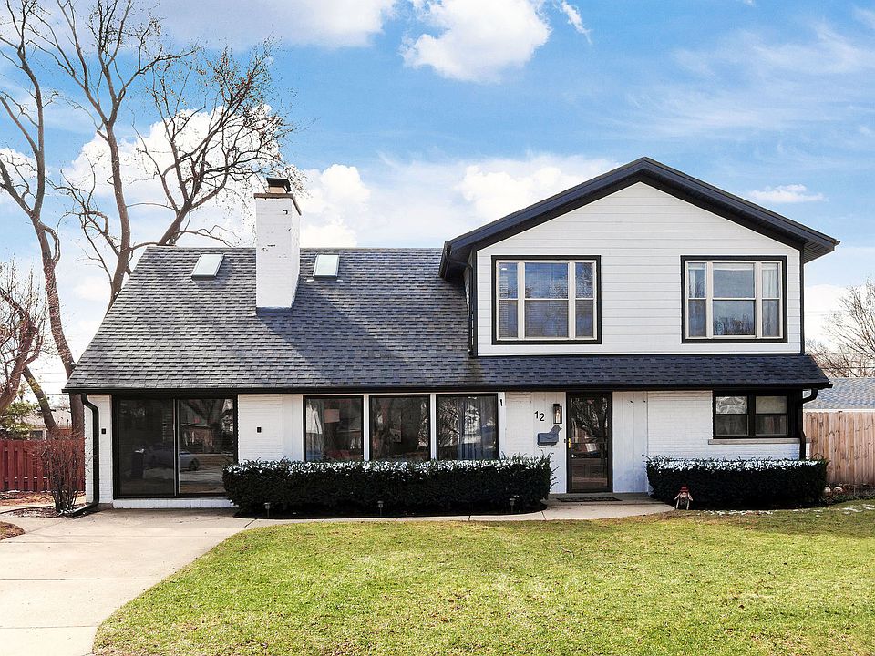 1st image of 12 Williamsburg Ct