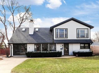 12 Williamsburg Ct, Evanston, IL