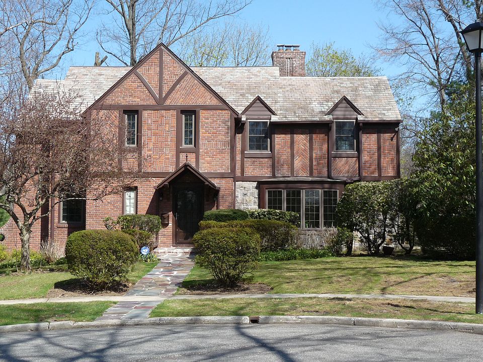 1st image of 79 Wensley Dr