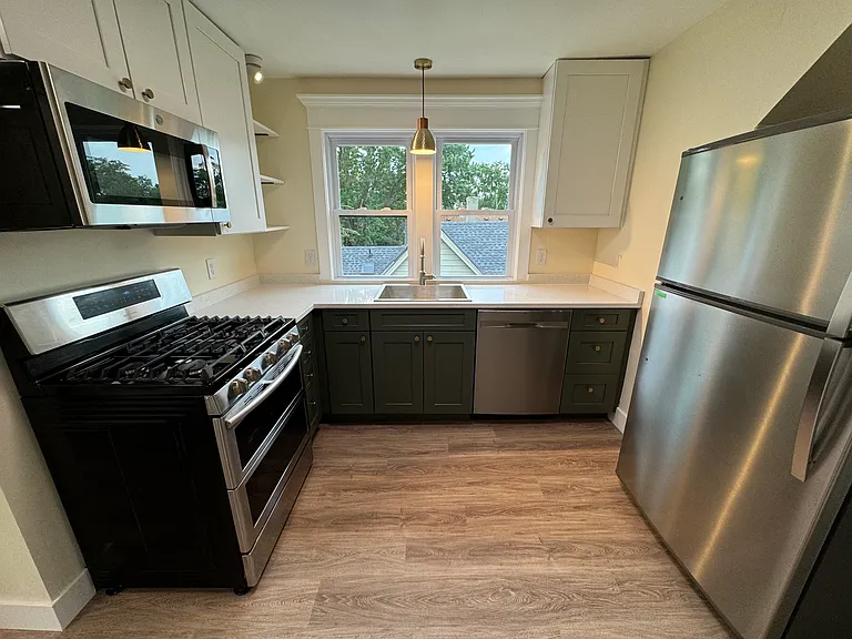 3244 19th Ave S #3 — Photo 1