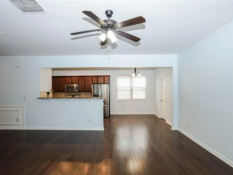 438 Privet Cir — Photo 7