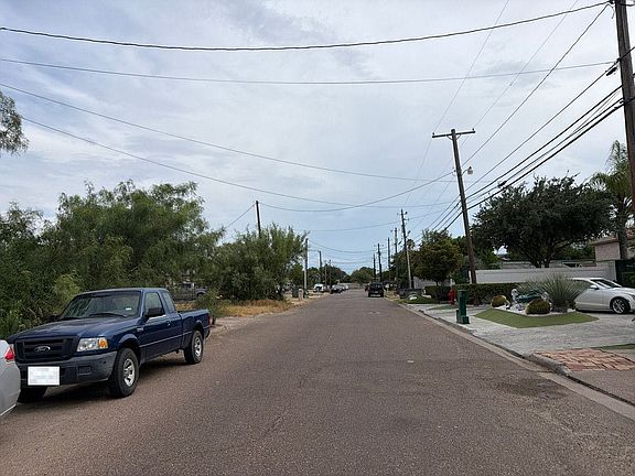 5th image of 4618 Mims Ave