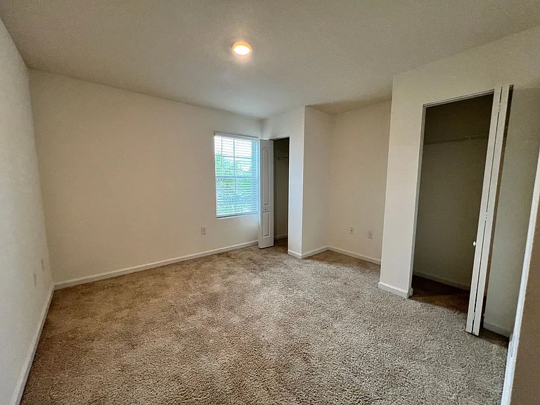 35 Oarsman Crossing Dr — Photo 15