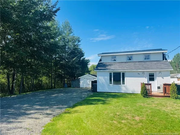 94 Principale St, Eel River Crossing, NB E8E 1T1