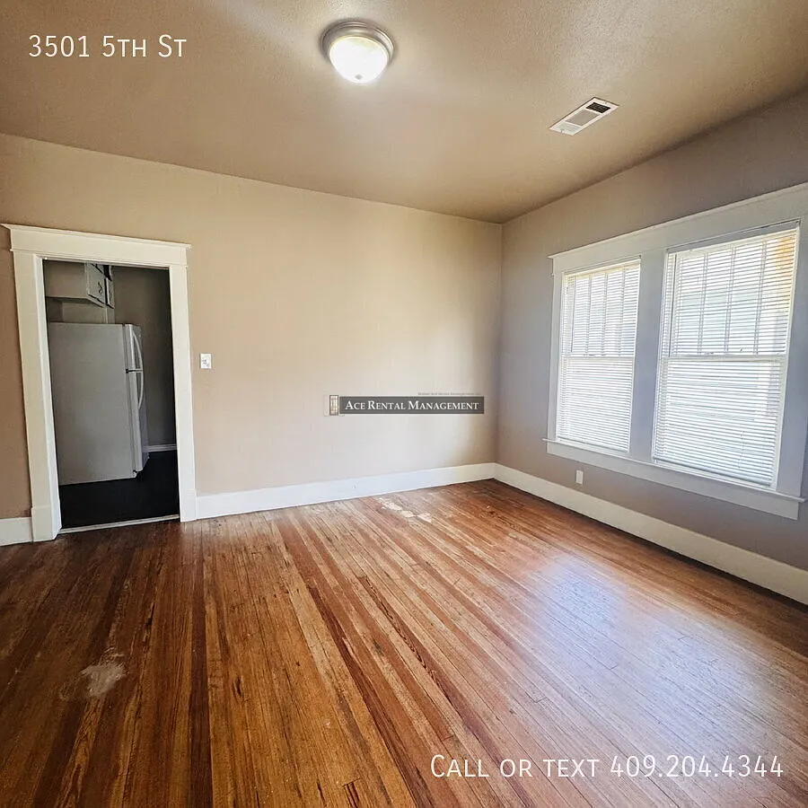"Charming 3-Bedroom Port Arthur Home with Warm Hardwood Floors 1237 Sq Ft of Comfort!" — Photo 4
