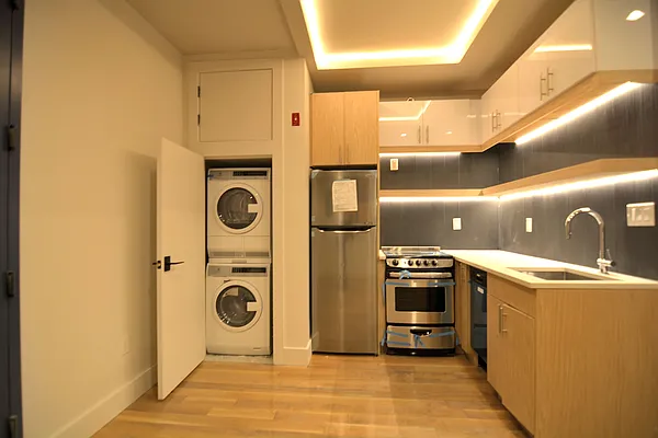 Rented by Hagstrom Management Inc | media 25