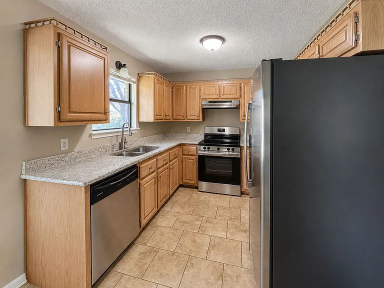 3406 Granite Dr — Photo 6