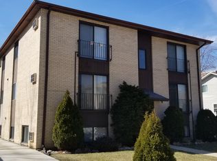 426 Alles St #1S, Des Plaines, IL 60016