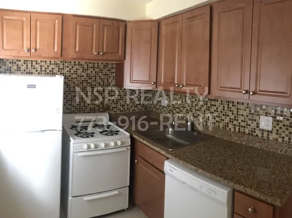 5820-3 N Sheridan Rd, Chicago, IL