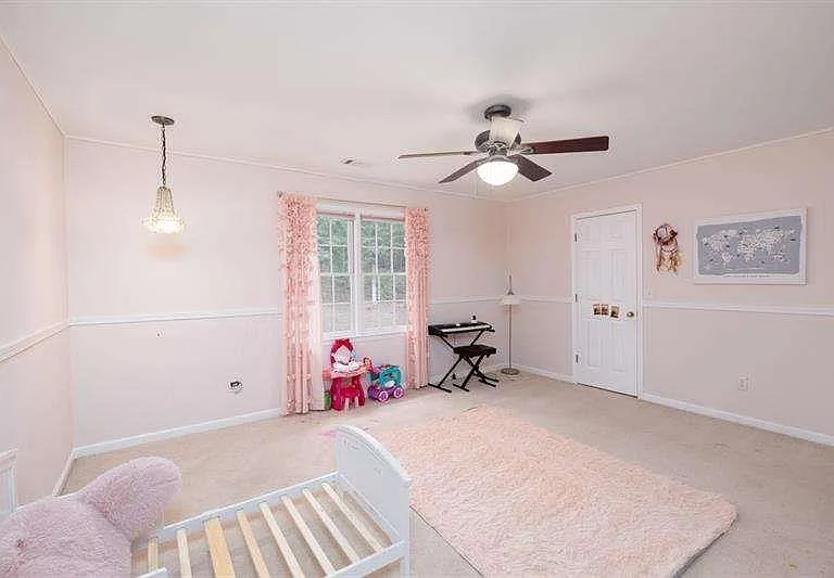 160 Clipper Bay Dr — Photo 24