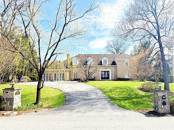 2nd image of 9809 Hall Rd