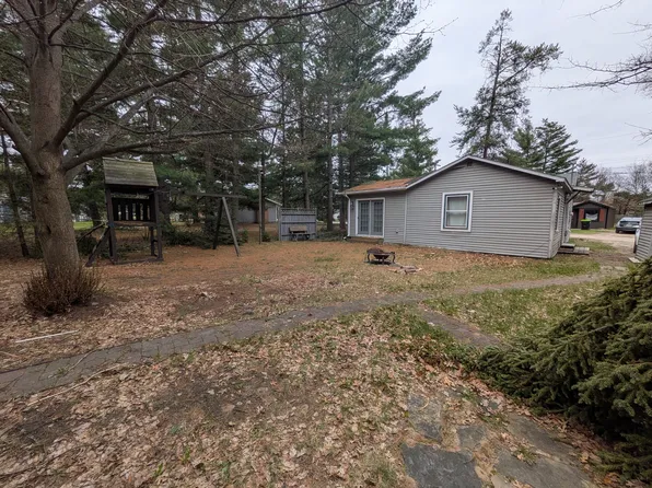 2022 Richter St, Saint Helen, MI 48656