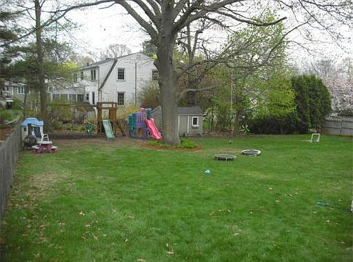 5th image of 20 Glendale Dr
