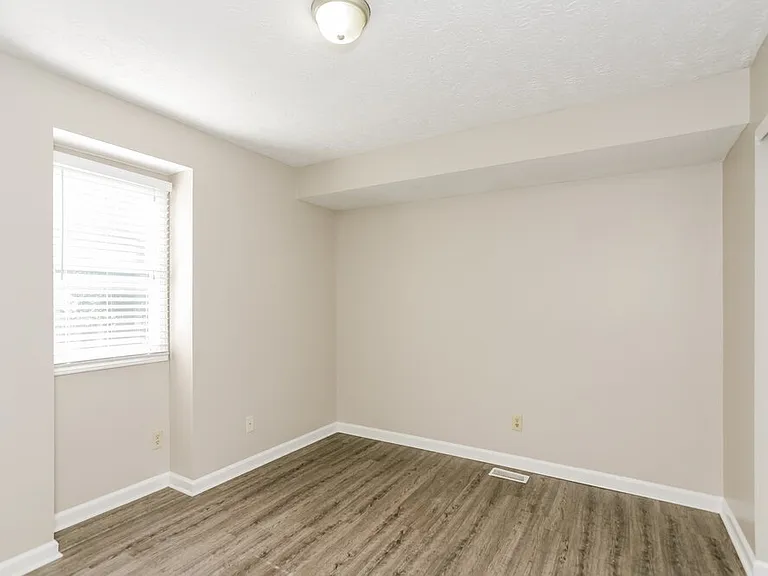 1112 Delray Dr — Photo 13