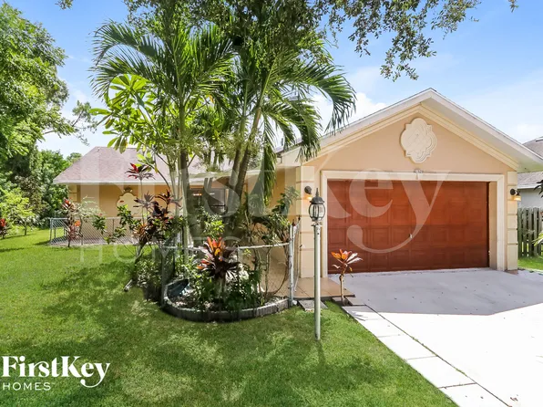 1829 SW California Blvd, Port Saint Lucie, FL 34953